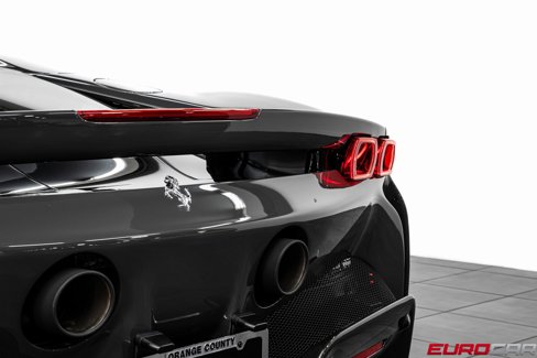 Used 2024 Ferrari SF90 Spider image 29