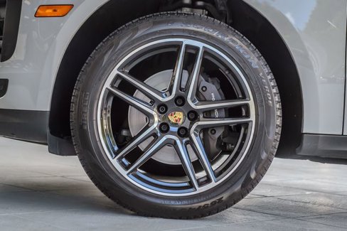 Used 2021 Porsche Macan image 11