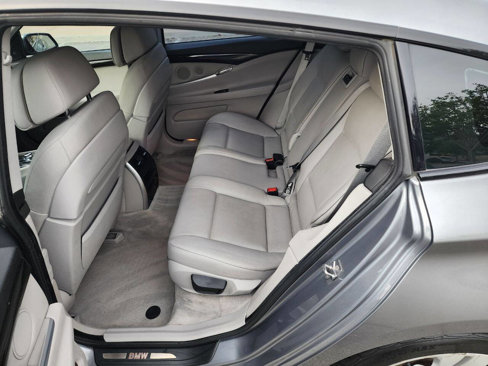 Used 2011 BMW 550i Gran Turismo image 33
