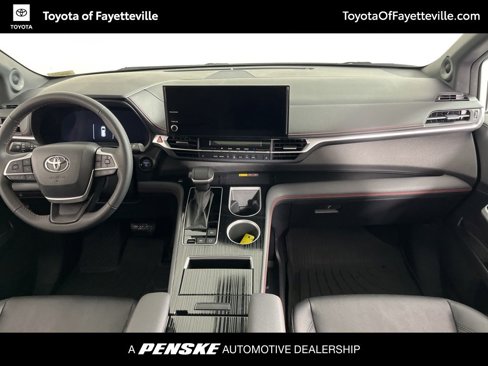 Certified 2025 Toyota Sienna XSE image 21
