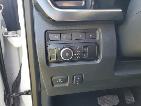 Used 2024 Ford F350 Lariat w/ Lariat Ultimate Package image 14