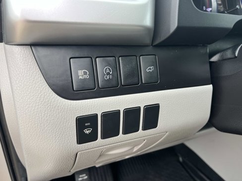 Used 2019 Toyota Highlander XLE image 15