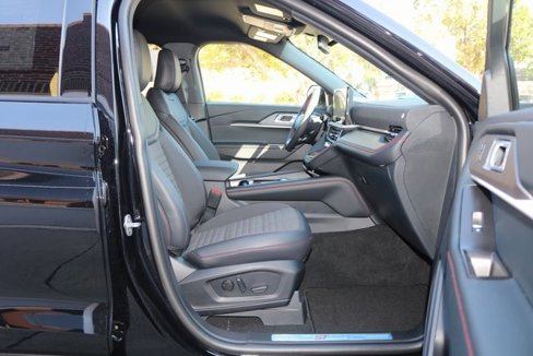 New 2025 Ford Explorer ST-Line image 31