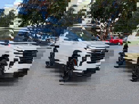 New 2026 Chevrolet Traverse LT w/ Enhanced Driving Package image 2
