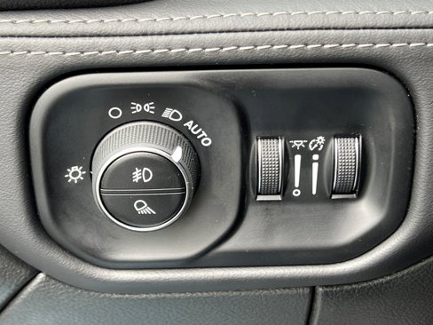 New 2025 RAM 2500 Limited image 26