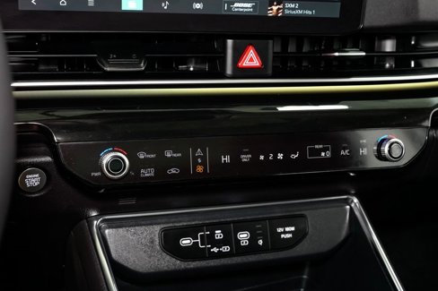 Used 2025 Kia Carnival SX Prestige image 24