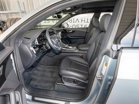 Certified 2025 Audi Q8 Premium image 36