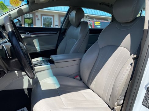 Used 2015 Hyundai Genesis 3.8 image 26