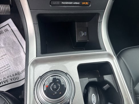 Used 2024 Ford Edge SEL image 17
