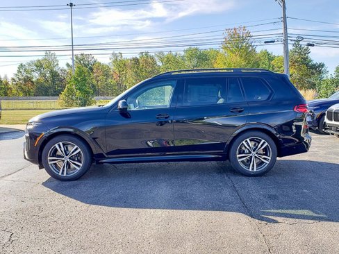 New 2026 BMW X7 xDrive40i w/ Executive Package image 3