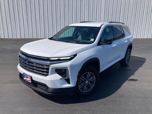 New 2025 Chevrolet Traverse LT w/ Driver Confidence Package image 1