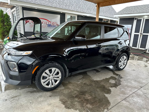 Used 2022 Kia Soul LX image 3