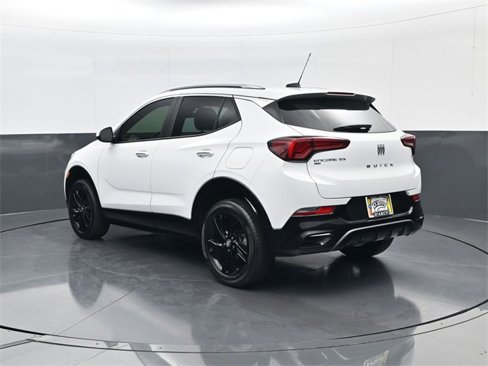 Used 2024 Buick Encore GX Sport Touring image 7