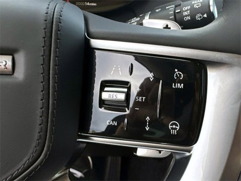 New 2025 Land Rover Range Rover SE image 25