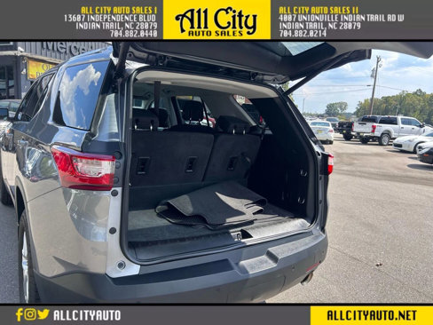 Used 2018 Chevrolet Traverse LT image 30