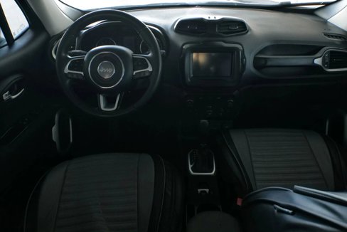 Used 2018 Jeep Renegade Latitude image 3