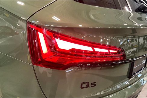 Certified 2025 Audi Q5 2.0T Premium Plus w/ Premium Plus Package image 28