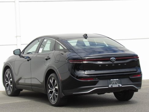 New 2026 Toyota Crown XLE image 5