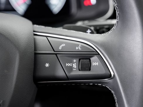 Certified 2025 Audi Q8 Premium Plus image 13