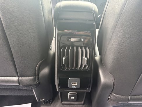 Certified 2024 Jeep Compass Limited image 30