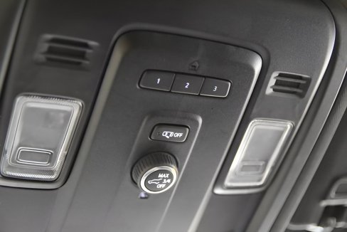 Used 2023 Chevrolet Tahoe LT image 33