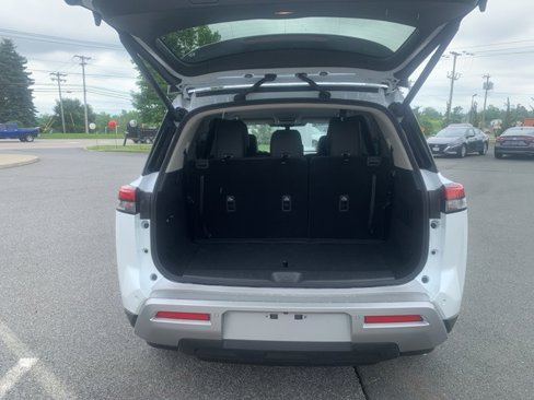 New 2025 Nissan Pathfinder SL image 28
