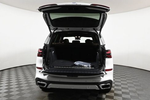 New 2026 BMW X5 xDrive50e w/ M Sport Package image 38