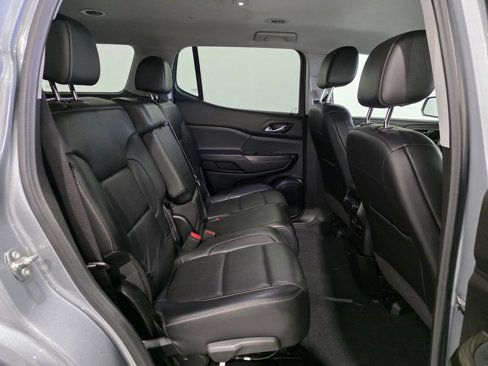 Used 2023 GMC Acadia SLT image 25