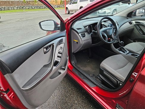 Used 2016 Hyundai Elantra SE image 9