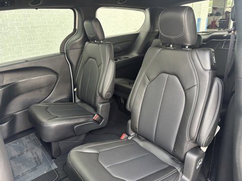 New 2026 Chrysler Pacifica Select image 25