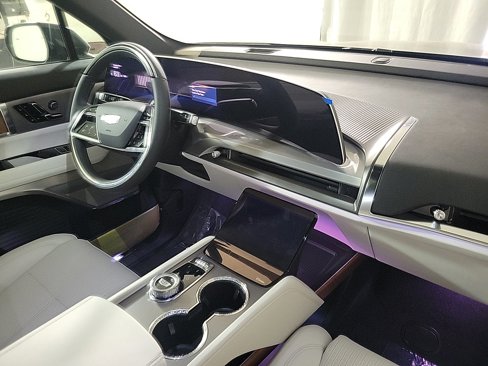 New 2026 Cadillac Vistiq Sport image 23