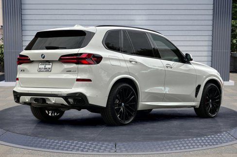 New 2026 BMW X5 xDrive40i w/ M Sport Package image 4