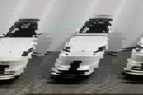 Used 2025 Tesla Model 3 Long Range image 16
