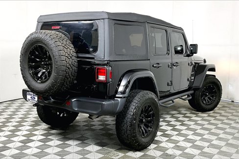 Used 2021 Jeep Wrangler Unlimited Sahara image 12