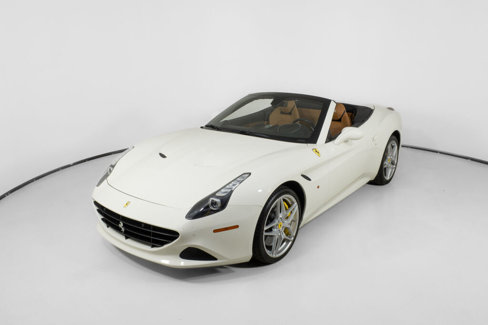 Used 2017 Ferrari California T image 2