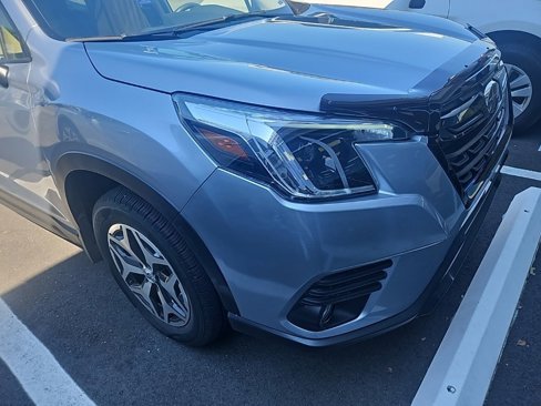 Certified 2023 Subaru Forester Premium image 7