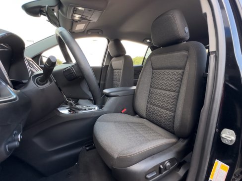 Used 2023 Chevrolet Equinox LT image 4