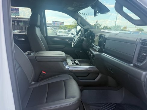 Used 2025 Chevrolet Silverado 2500 LTZ w/ LTZ Premium Package image 13