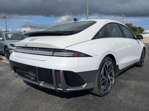 New 2025 Hyundai Ioniq 6 Limited image 5