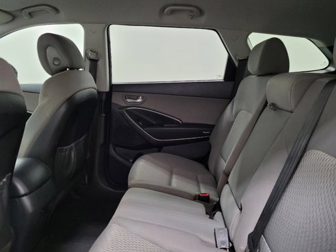Used 2017 Hyundai Santa Fe SE image 18