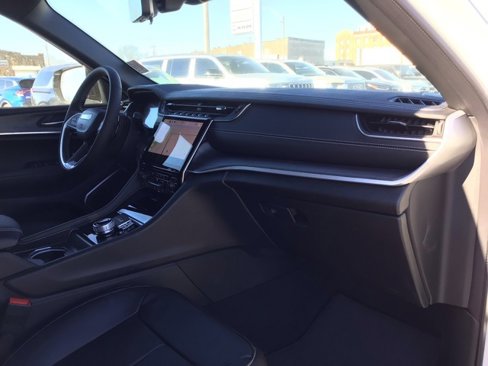 New 2025 Jeep Grand Cherokee L Limited w/ Luxury Tech Group II image 15