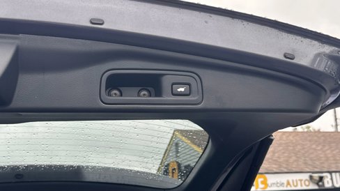 Used 2021 Honda Pilot Touring image 16