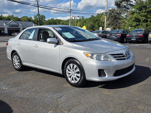 Used 2013 Toyota Corolla LE Special Edition image 3