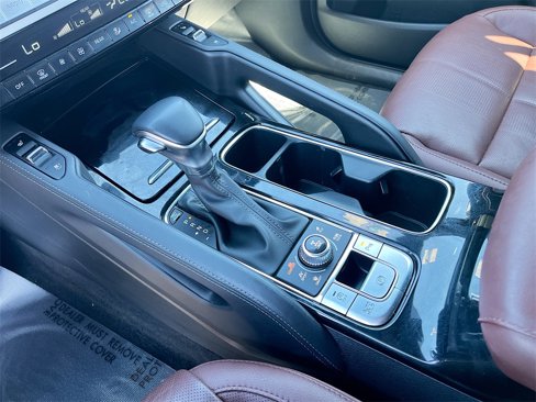 Used 2023 Kia Telluride EX w/ EX Captain's Chair Package image 17