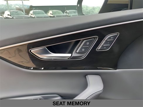 New 2025 Audi Q8 Premium Plus image 15