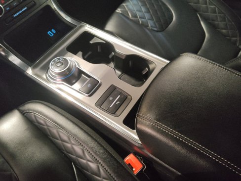 Used 2024 Ford Edge Titanium image 26