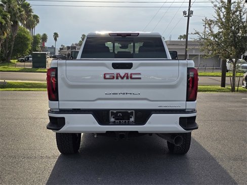 New 2026 GMC Sierra 2500 Denali w/ Denali Reserve Package image 6