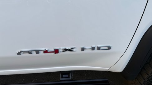 Used 2025 GMC Sierra 2500 AT4X image 26