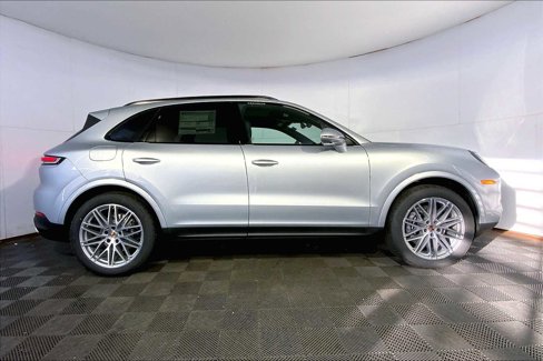 New 2026 Porsche Cayenne image 8