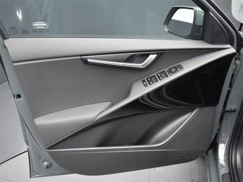 New 2025 Kia Niro EX image 19